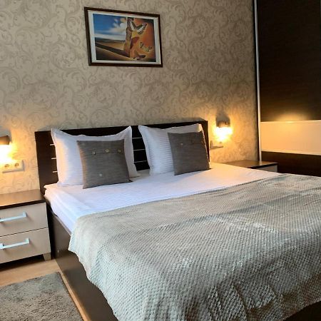 Gm Royal Plaza Aparthotel Borovets Exterior photo